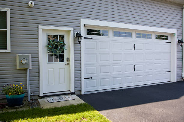 24/7 Emergency Garage Door Panel Replacement experts in Butte, AK